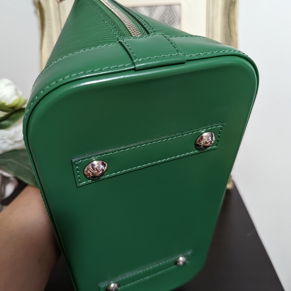 Authentic Louis Vuitton Alma PM - Picture 12 of 16